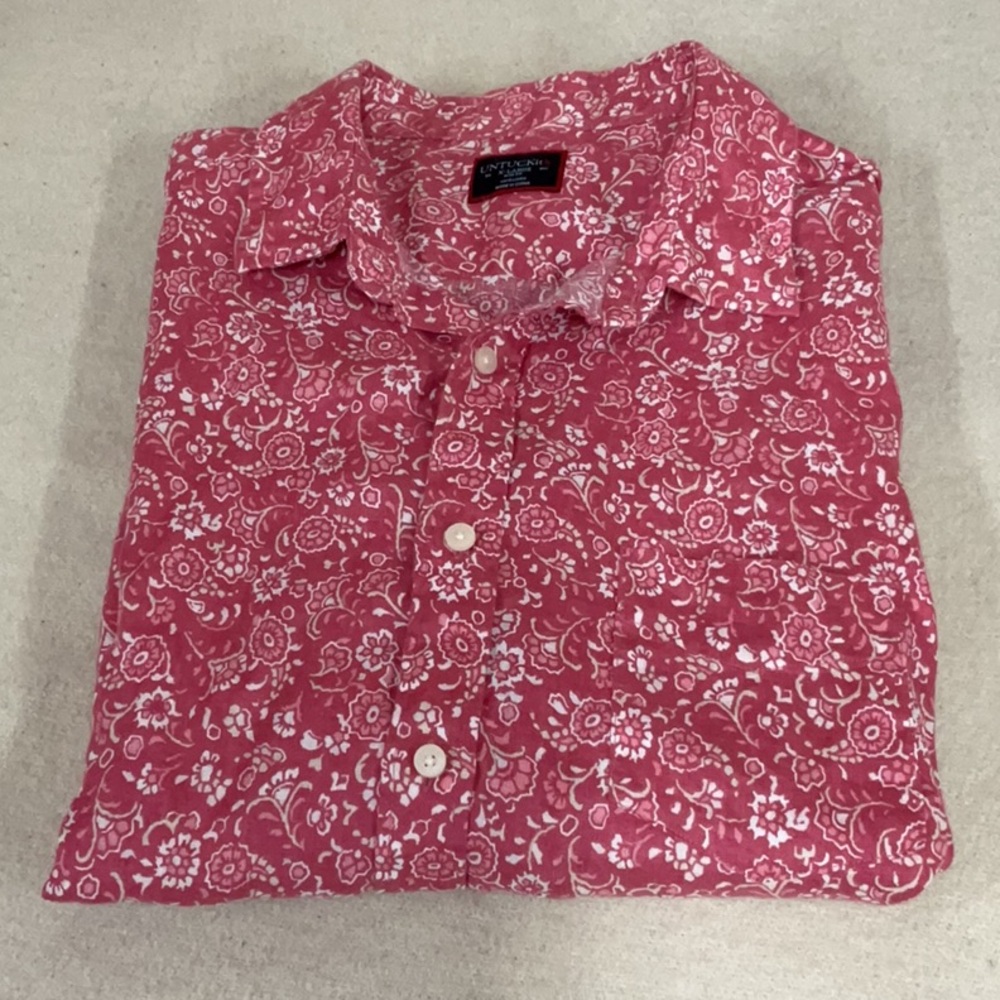 EUC Mens short sleeve UNTUCKIT button down shirt